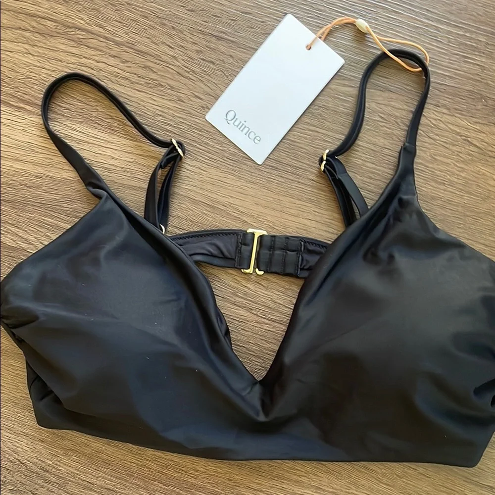 Quince V- Neck Bikini Top Adjustable Straps and Metallic Gold- Tone Size XL